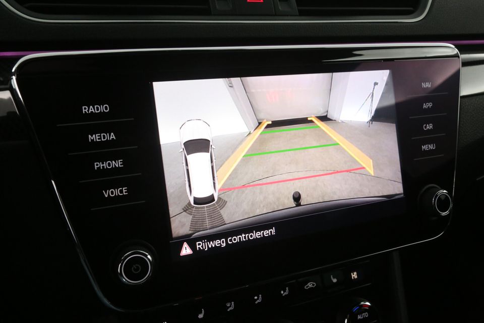 Škoda Superb 1.5 TSI ACT 150PK Sportline Automaat Carplay Camera Clima Cruise Navi LED PDC Memory-Seats Sfeerverl. Virtual 19''LMV