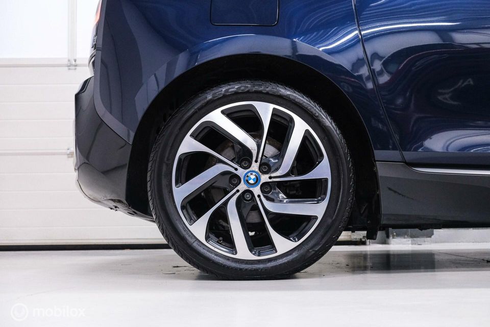 BMW i3 S iPerformance 94Ah 33 kWh | Stoelverwarming | snelladen | DAB | NAP |