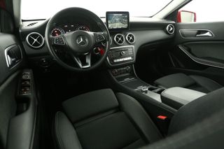 Mercedes-Benz A-Klasse Ambition Automaat Airco LED Cruise Navi 16"LMV Bluetooth PDC Elektrpakket