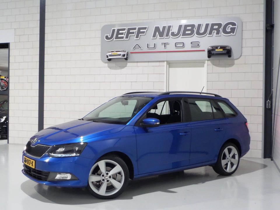 Škoda Fabia Combi 1.2 TSI Ambition "Origineel NL!" Bluetooth 17"Velgen Led-koplampen Cruise Airco, van 2e eigenaar in nieuwstaat!