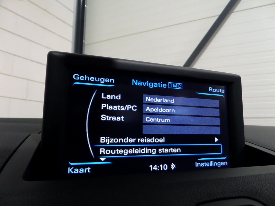 Audi A1 Sportback 1.2 TFSI Admired S-Line "Origineel NL!" Navigatie Bluetooth 17"Velgen Parkeersens, van 1e eigenaar in nieuwstaat