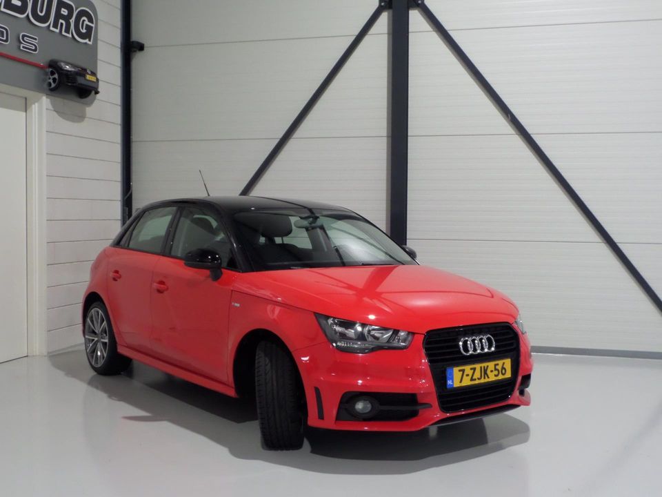 Audi A1 Sportback 1.2 TFSI Admired S-Line "Origineel NL!" Navigatie Bluetooth 17"Velgen Parkeersens, van 1e eigenaar in nieuwstaat