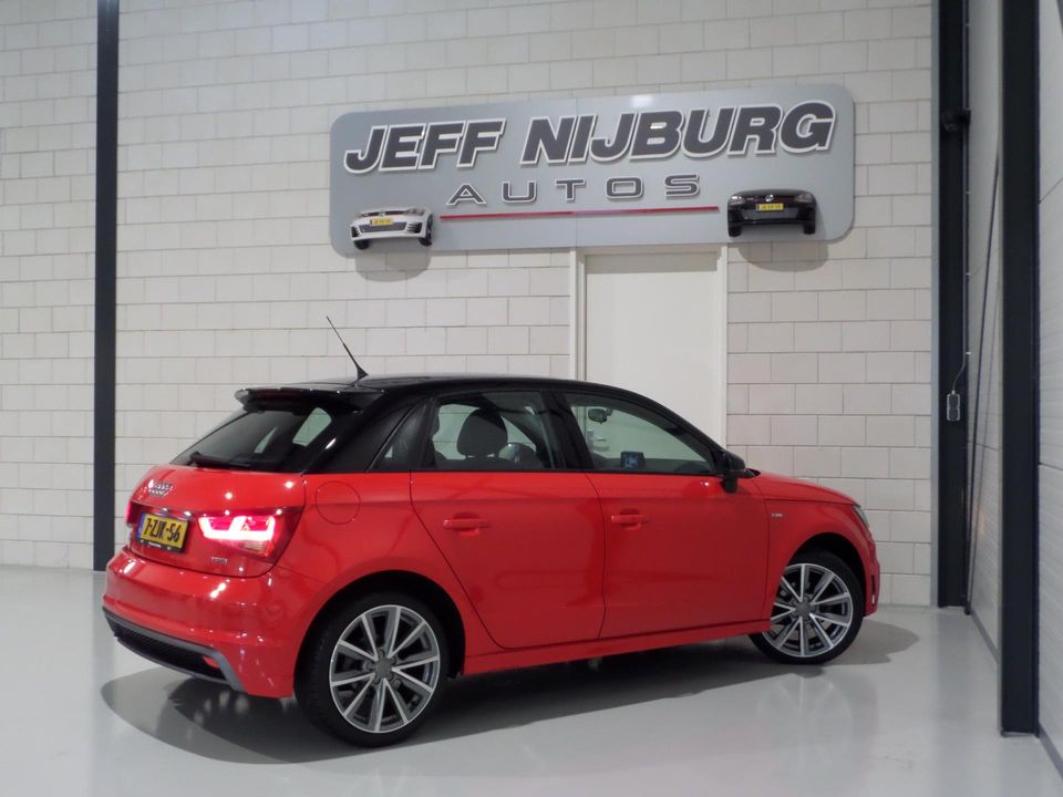 Audi A1 Sportback 1.2 TFSI Admired S-Line "Origineel NL!" Navigatie Bluetooth 17"Velgen Parkeersens, van 1e eigenaar in nieuwstaat