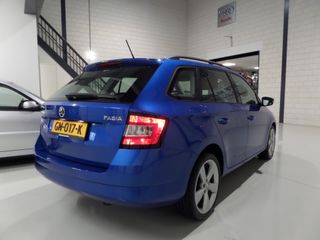 Škoda Fabia Combi 1.2 TSI Ambition "Origineel NL!" Bluetooth 17"Velgen Led-koplampen Cruise Airco, van 2e eigenaar in nieuwstaat!