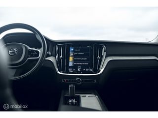 Volvo V60 Cross Country 2.0 B5 AWD Pro | Trekhaak | Apple Carplay