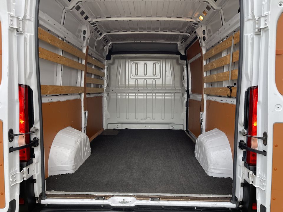 Fiat Ducato 30 2.3 MultiJet L2H2 / vaste prijs rijklaar € 20.950 ex btw / lease vanaf € 375 / cruise en climate control / euro 6 / achteruit rijcamera / navigatie !