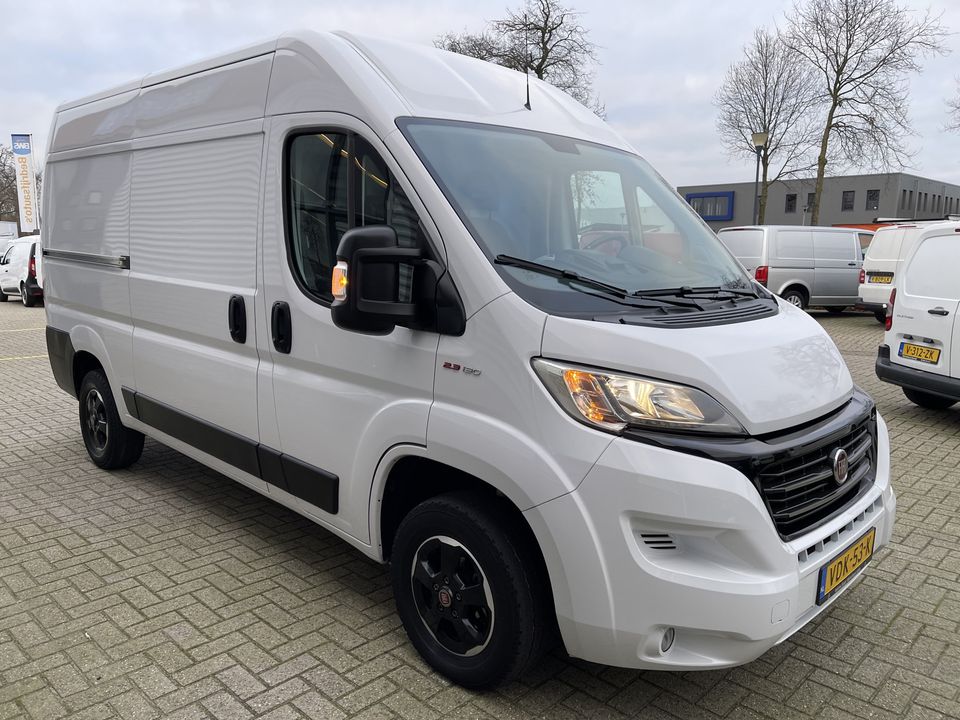 Fiat Ducato 30 2.3 MultiJet L2H2 / vaste prijs rijklaar € 20.950 ex btw / lease vanaf € 375 / cruise en climate control / euro 6 / achteruit rijcamera / navigatie !