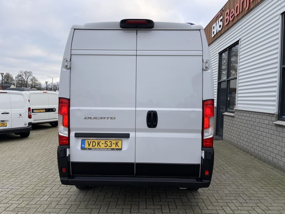 Fiat Ducato 30 2.3 MultiJet L2H2 / vaste prijs rijklaar € 20.950 ex btw / lease vanaf € 375 / cruise en climate control / euro 6 / achteruit rijcamera / navigatie !