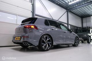 Volkswagen Golf 1.5 eTSI R-Line | Ambiance | ACC | Moonstone Grey | Stuurwielverwarming | Camera |