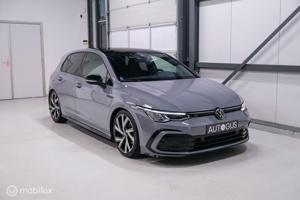 Volkswagen Golf 1.5 eTSI R-Line | Ambiance | ACC | Moonstone Grey | Stuurwielverwarming | Camera |