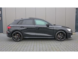 Audi A3 Sportback 35 TFSI S edition | 3X S-line | Matrix | Pano | CarPlay