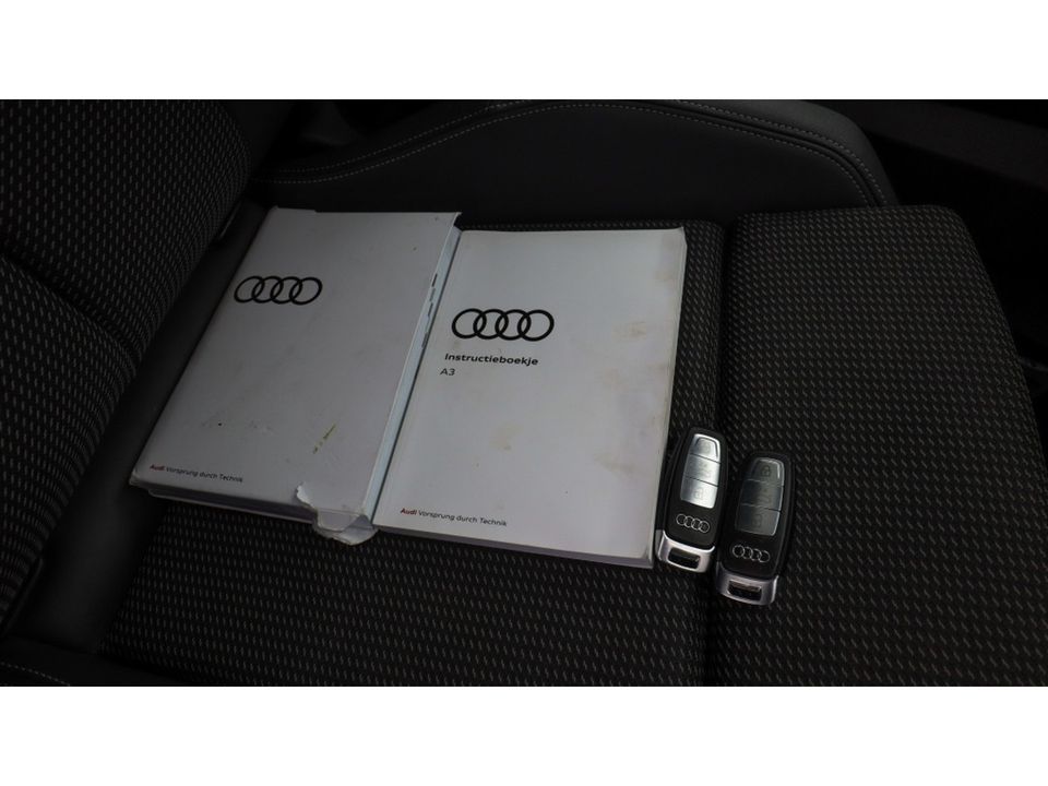 Audi A3 Sportback 35 TFSI S edition | 3X S-line | Matrix | Pano | CarPlay