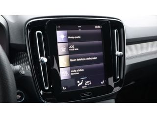 Volvo XC40 2.0 T4 R-Design | Led | Media | Stuur/stoel verwarming