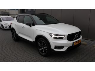 Volvo XC40 2.0 T4 R-Design | Led | Media | Stuur/stoel verwarming