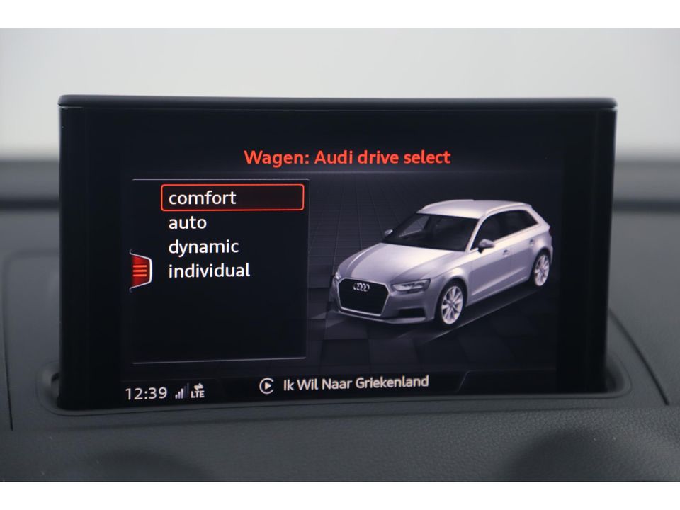 Audi A3 Sportback 35 TFSI CoD S-Line Sport 150PK Automaat Virtual Cockpit Half Leder Stoelverwarming Navigatie Carplay Android 18 inch LMV Full LED Parkeersensor Clima Cruise