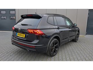 Volkswagen Tiguan Allspace 1.5 TSI R-Line B+ 7p | Pano | IQ. Light | Camera | VERKOCHT