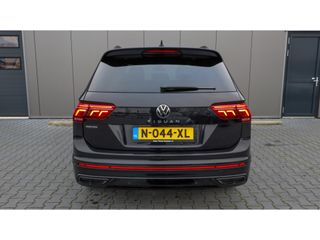 Volkswagen Tiguan Allspace 1.5 TSI R-Line B+ 7p | Pano | IQ. Light | Camera | VERKOCHT