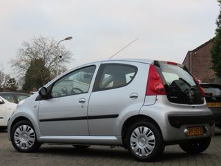 Peugeot 107 1.0-12V ! VERKOCHT !