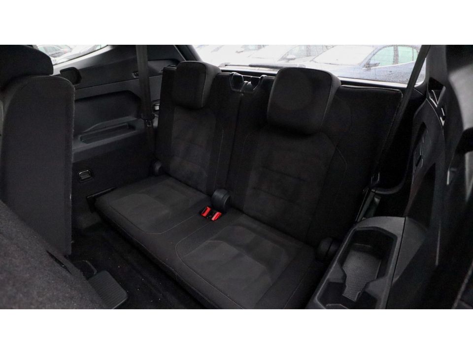 Volkswagen Tiguan Allspace 1.5 TSI HL Bus R 7p. | R-line | Pano | Camera | Led | Adap. Crui