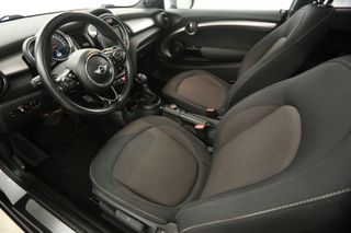 MINI Cooper 1.5 Cooper 136PK Automaat Pano Harman/Kardon Clima Cruise Navi Stoelverwarming 16"LMV