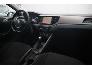 Volkswagen Polo 1.0 TSI R-Line Edition 95PK Automaat 16 inch Adaptive Cruise Navigatie Carplay Android Camera Getint Glas