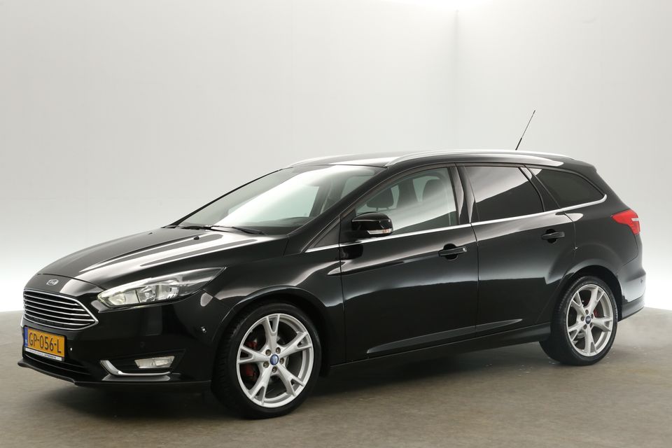 Ford Focus 1.0 Titanium Clima Cruise LED Parkeersensoren Navigatie 18"LMV