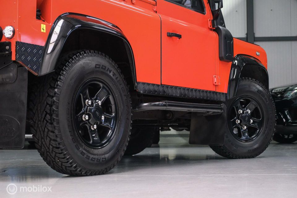 Land Rover Defender 2.4 TD Soft Top 90 | BLACK FRIDAY ACTIE | youngtimer | Biminitop | bijtellingvriendelijk | grijskenteken |