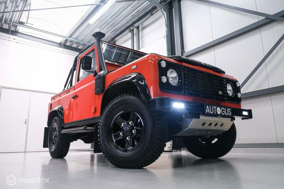 Land Rover Defender 2.4 TD Soft Top 90 | BLACK FRIDAY ACTIE | youngtimer | Biminitop | bijtellingvriendelijk | grijskenteken |