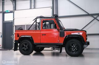 Land Rover Defender 2.4 TD Soft Top 90 | BLACK FRIDAY ACTIE | youngtimer | Biminitop | bijtellingvriendelijk | grijskenteken |