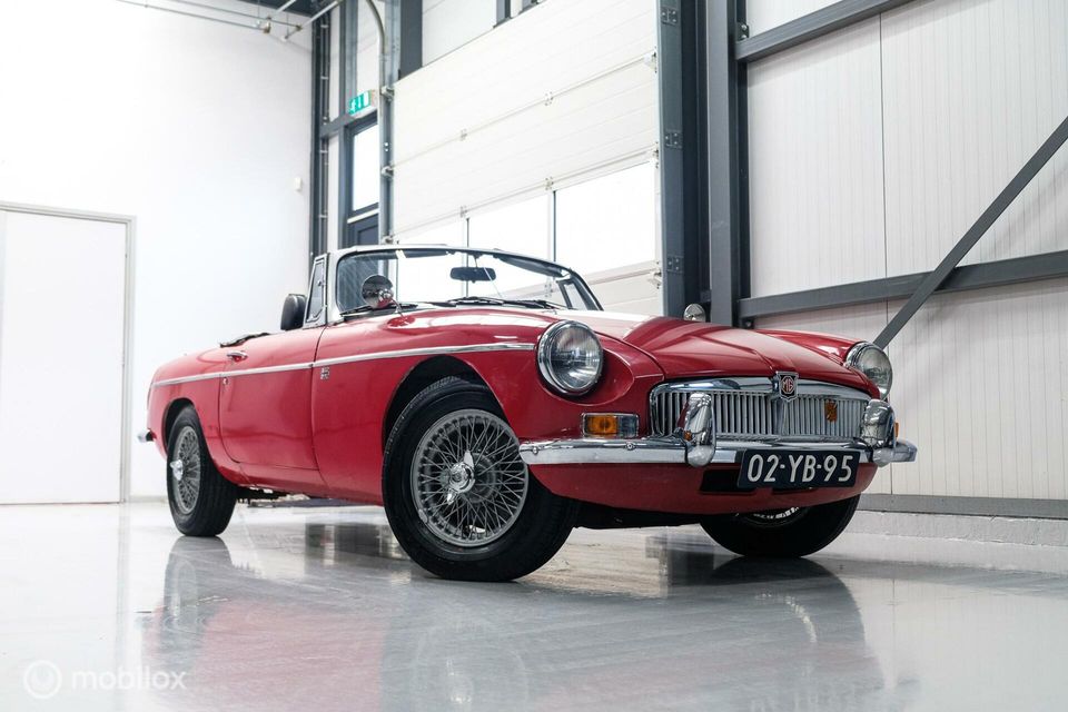 MG B 1.8 Roadster 1976 | Black Friday | Chromen bumpers | mgb |