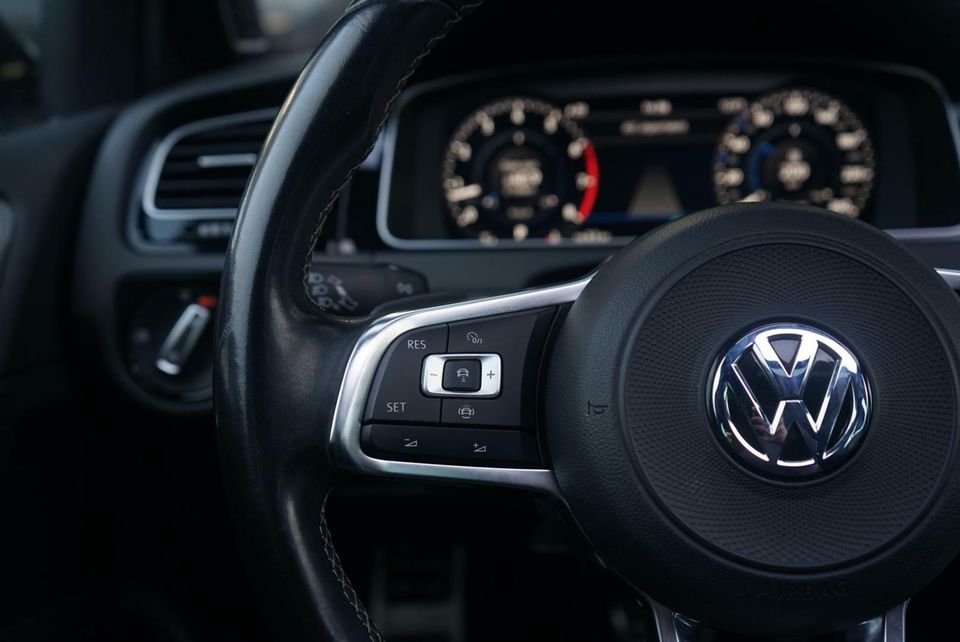 Volkswagen Golf 1.5 TSI 3x R-Line Pano Virtual Dynaudio NAP