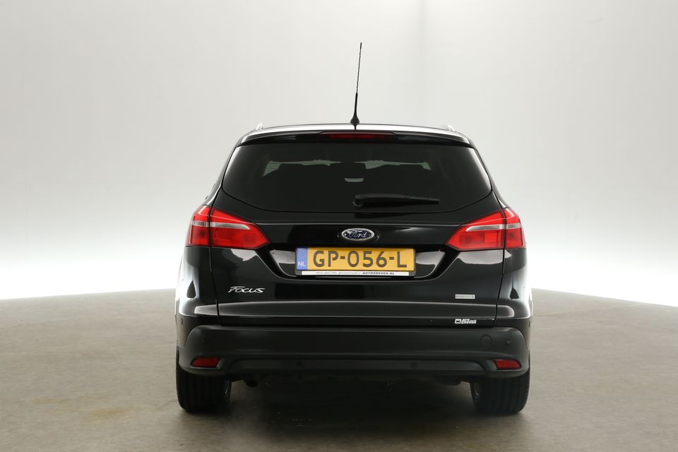 Ford Focus 1.0 Titanium Clima Cruise LED Parkeersensoren Navigatie 18"LMV