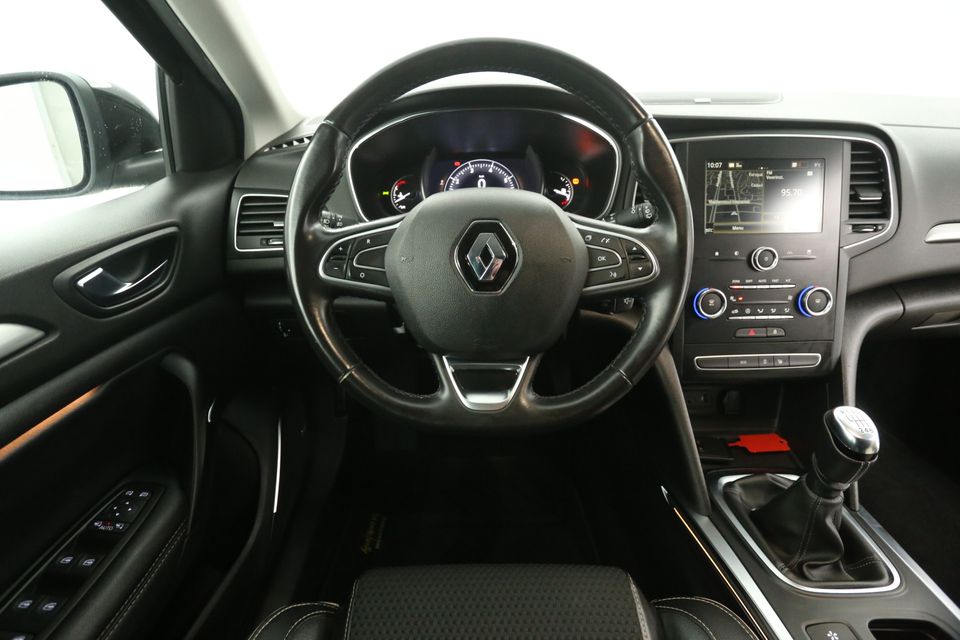 Renault Mégane 1.3 TCe Bose | 141PK | Clima Cruise Carplay Camera Navi 17"LMV LED PDC Trekhaak