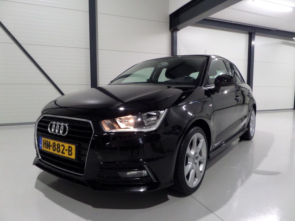 Audi A1 Sportback 1.0 TFSI Adrenalin S-Line "Origineel NL!" Navigatie 17"Velgen Cruise, van 2de eigenaar in UNIEK mooie staat !