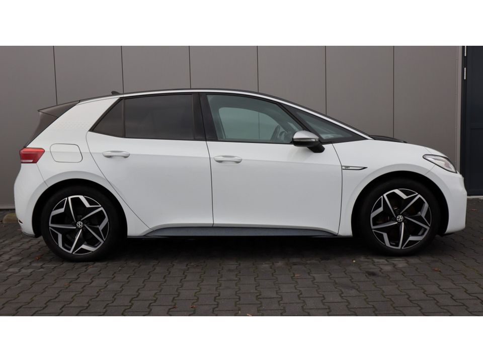 Volkswagen ID.3 First Plus 58 kWh | Adaptieve cruise | Apple Android | 19 inch