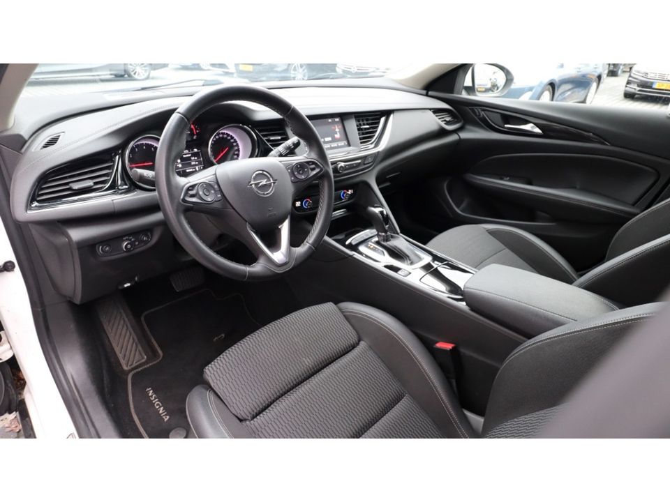 Opel Insignia Sports Tourer 1.5 T Business Exe | Automaat | PDC | Led | Media