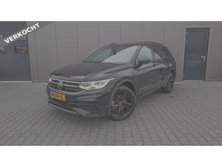 Volkswagen Tiguan Allspace 1.5 TSI R-Line B+ 7p | Pano | IQ. Light | Camera | VERKOCHT