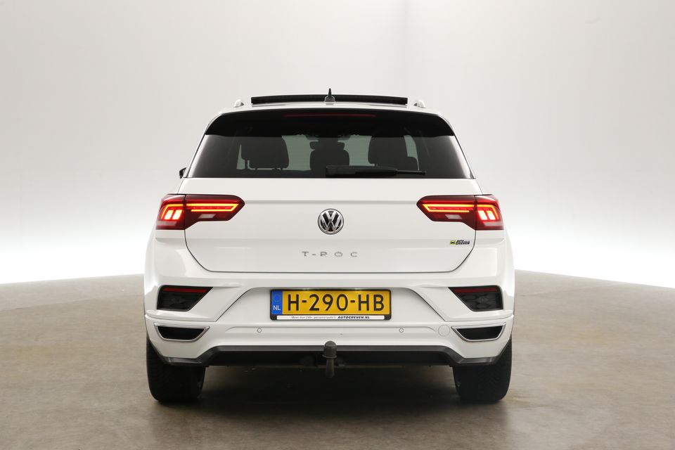 Volkswagen T-Roc 1.5 TSI R-line 150PK Automaat Pano ACC Clima Camera Carplay LED Navi 19"LMV Virtual DSG Trekhaak