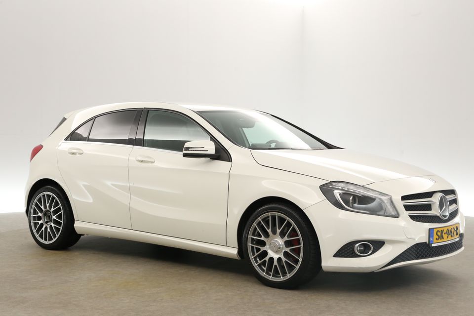 Mercedes-Benz A-Klasse 180 Ambition Airco Camera LED Stoelverwarming 18"LMV