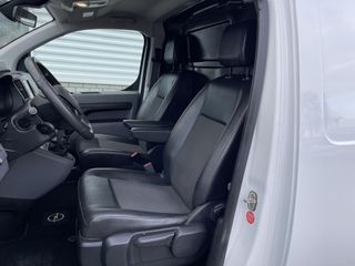 Opel Vivaro 2.0 CDTI 122pk L2H1 Edition / vaste prijs rijklaar € 13.950 ex btw / lease vanaf € 256 / airco / cruise / navi / camera / trekhaak / pdc voor en achter / euro 6 diesel !