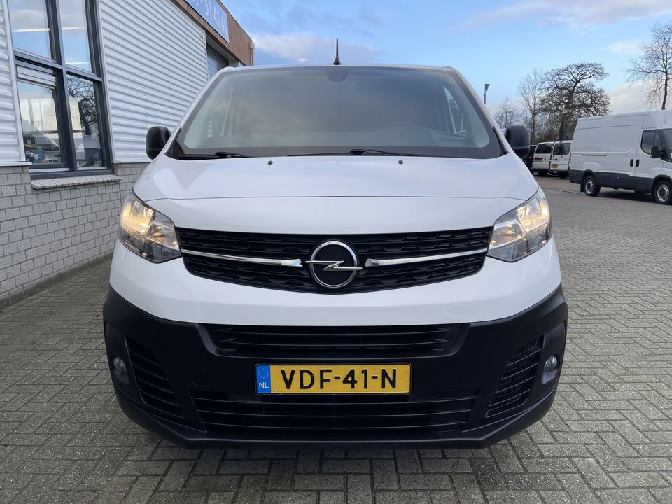 Opel Vivaro 2.0 CDTI 122pk L2H1 Edition / vaste prijs rijklaar € 13.950 ex btw / lease vanaf € 256 / airco / cruise / navi / camera / trekhaak / pdc voor en achter / euro 6 diesel !