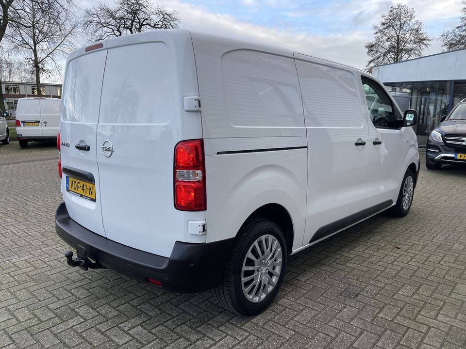 Opel Vivaro 2.0 CDTI 122pk L2H1 Edition / vaste prijs rijklaar € 13.950 ex btw / lease vanaf € 256 / airco / cruise / navi / camera / trekhaak / pdc voor en achter / euro 6 diesel !