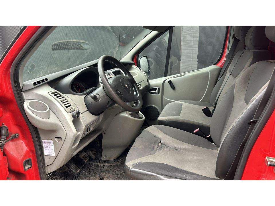 Renault Trafic 2.0 dCi T29 L2H1 Airco Cruise PDC Navi