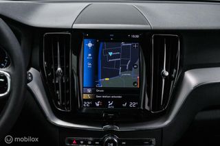 Volvo XC60 2.0 Recharge T8 AWD R-Design | schuifdak | Nappa leder | 390 pk | NAP | NL auto | acc |