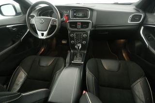 Volvo V40 1.5 T3 | R-design 153PK Automaat Pano-View LED Camera Clima Cruise PDC Navi 17"LMV