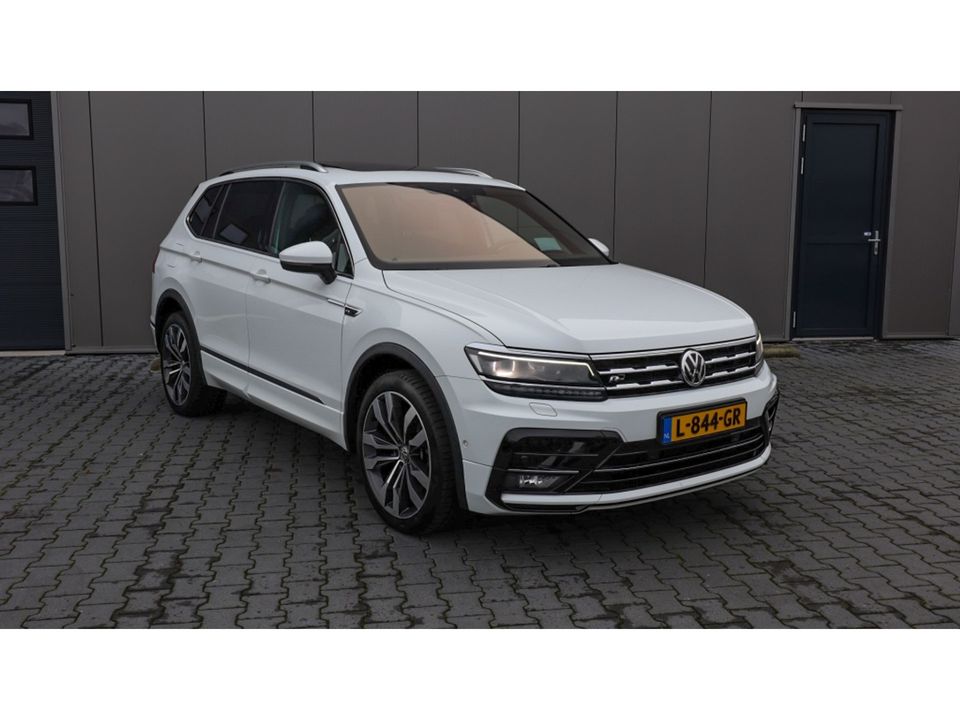 Volkswagen Tiguan Allspace 1.5 TSI HL Bus R 7p. | Pano | Dynn | Camera | Trekhaak