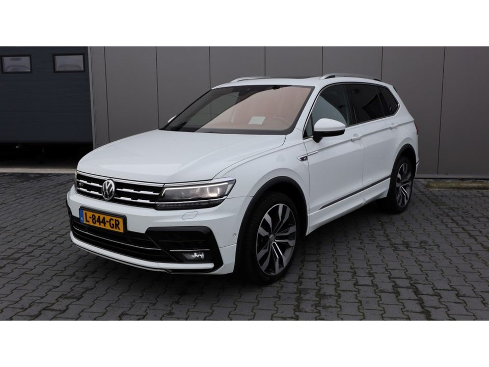 Volkswagen Tiguan Allspace 1.5 TSI HL Bus R 7p. | Pano | Dynn | Camera | Trekhaak