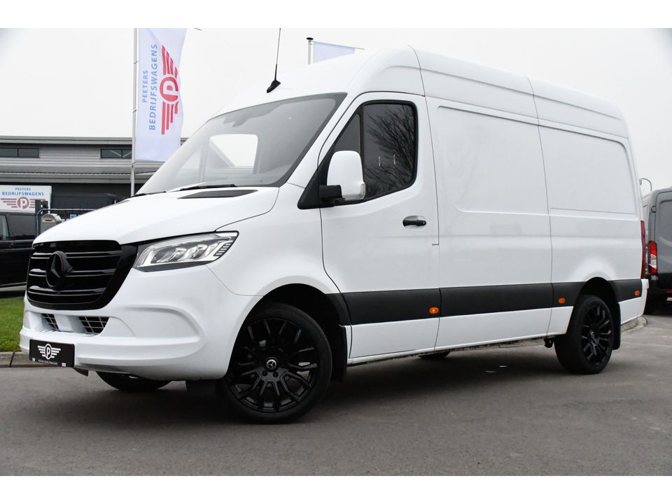 Mercedes-Benz Sprinter 317 1.9 CDI L2H2 RWD PB Edition! Cruise, Camera, Carplay, LED, Automaat, Leder, Trekhaak, 170PK, Multimedia, Sensoren, UNIEK!