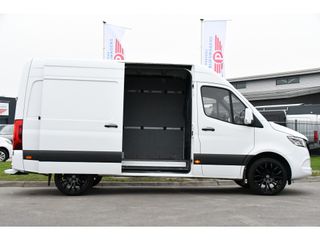 Mercedes-Benz Sprinter 317 1.9 CDI L2H2 RWD PB Edition! Cruise, Camera, Carplay, LED, Automaat, Leder, Trekhaak, 170PK, Multimedia, Sensoren, UNIEK!