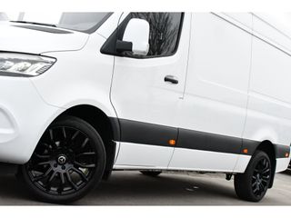 Mercedes-Benz Sprinter 317 1.9 CDI L2H2 RWD PB Edition! Cruise, Camera, Carplay, LED, Automaat, Leder, Trekhaak, 170PK, Multimedia, Sensoren, UNIEK!